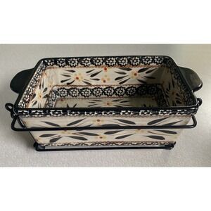Temp-Tations Old World Black 1.5 QT Rectangular Baker with Metal Stand & Trivet